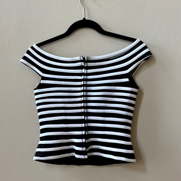 JS Collections Fitted Off Shoulder Bateau Neckline Top Size 4 - Picture 4 of 11